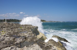 Seaside views and rough seas in Tsarevo 