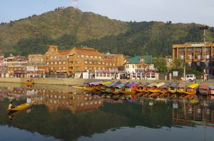 Lakeside vistas in Srinagar