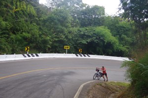 Noses to the tarmac, steep climbs on the Mae Hong Son loop