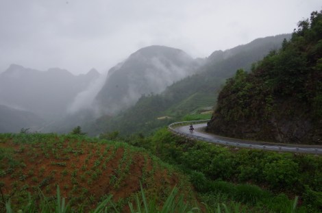 Soggy cycling on the final push to Ha Giang