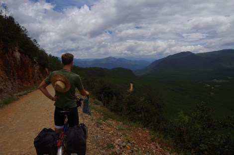 The summit into Shaxi, always worth climb
