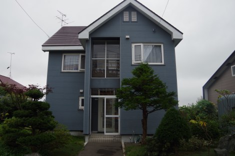 Plastic clad houses. Easy up, easy down!